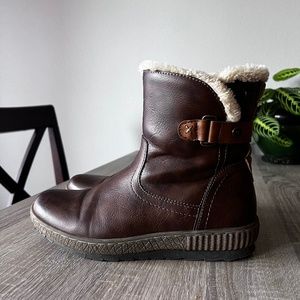 Spring Step warm zip boots, very comfy!